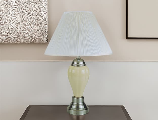 The Porcelain Lamp Ivory collection